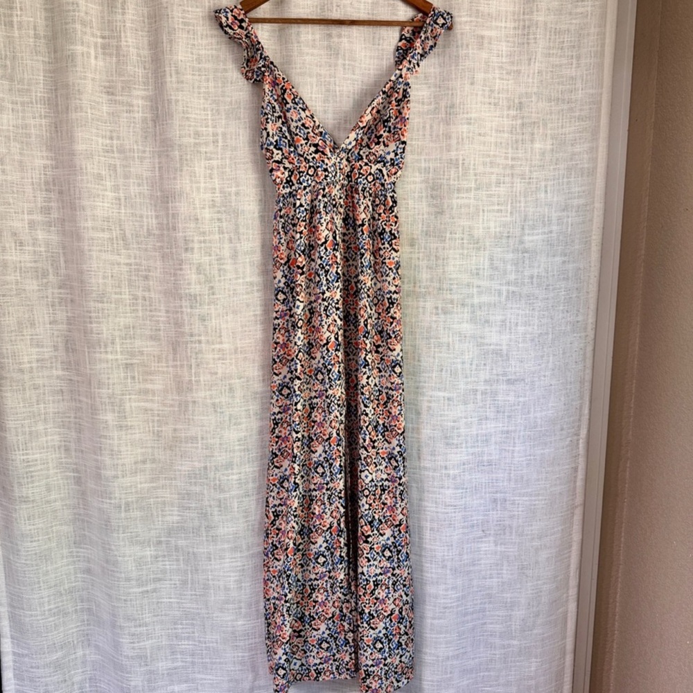 Maaji V-Neck Tie Back Flutter Strap Maxi Dress
Size Medium
